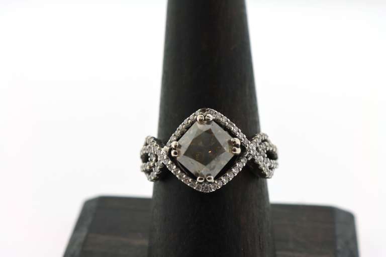 Dazzling 18kt White Gold Diamond Halo Split Shank Ring