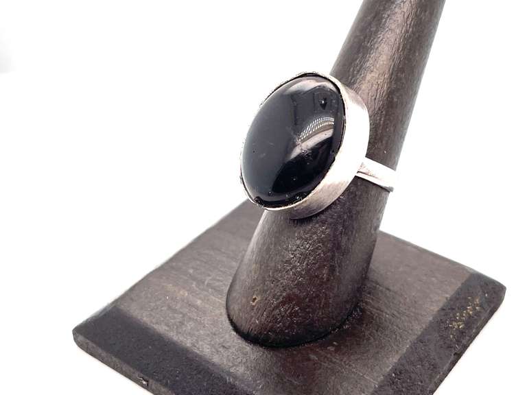 👻 HAUNTING! 👻 Oval Black Onyx Tibetan Silver Ring