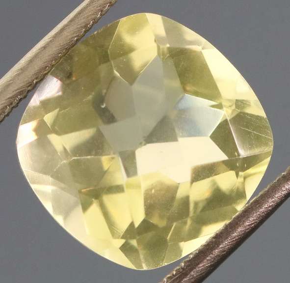 Amazing 3.78ct cushion cut golden yellow Citrine
