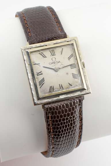 Nice 1966 Men's Omega Wristwatch in 14K WG