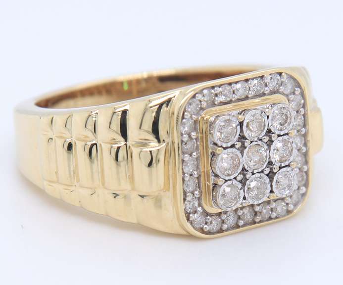 Powerful Yellow Gold Diamond Cluster Gen's Ring