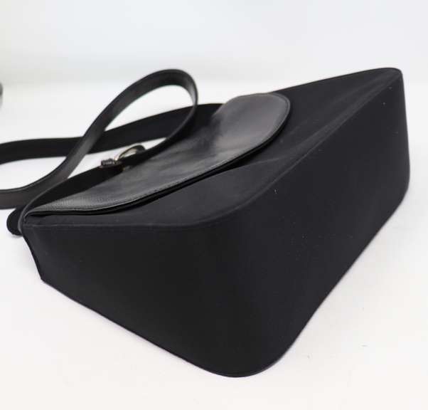 Preowned Talbots Black Fabric purse