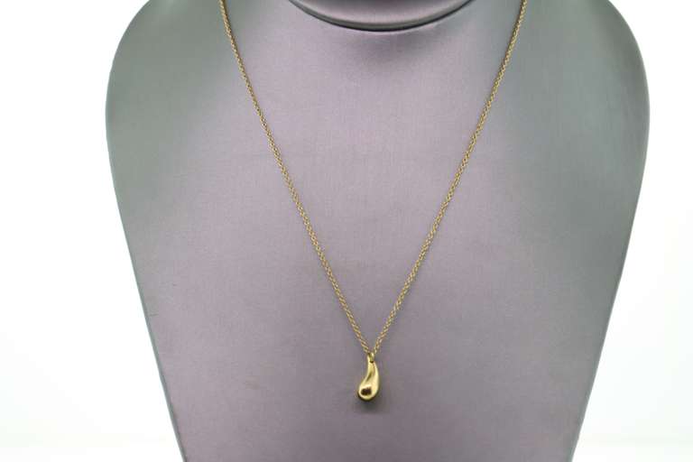 TIFFANY AND CO. 18K YELLOW GOLD PERETTI TEARDROP CHAIN AND PENDANT