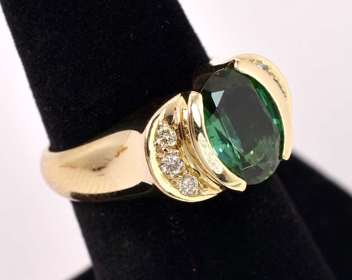 Immaculate Approx. 3.15CTS Tourmaline and Diamond Ring in 14K Yellow Gold