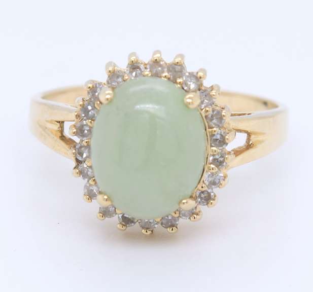Great Yellow Gold Green Jade and Diamond Halo Ring