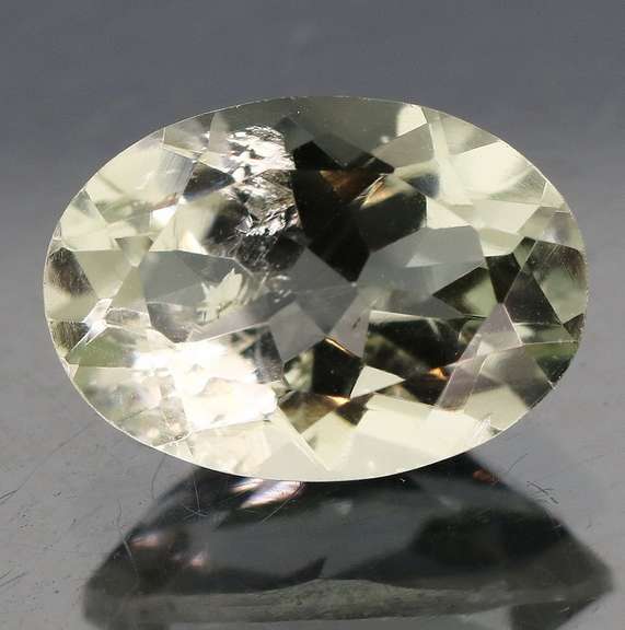 Beautiful 5.01ct platinum green Amethyst
