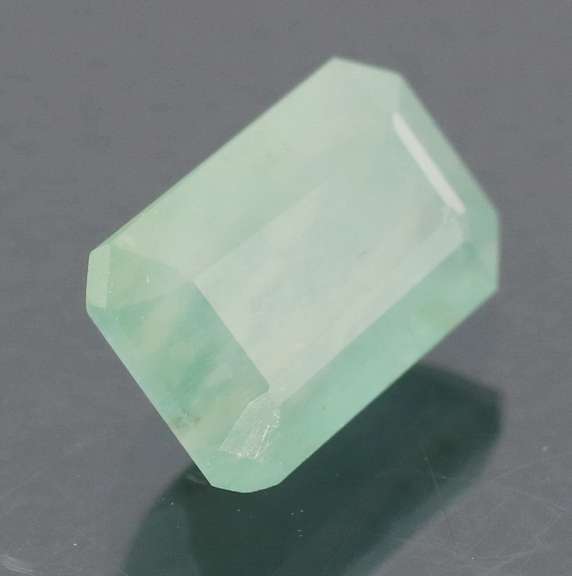 Vivid! 3.17ct unheated Zambian Emerald