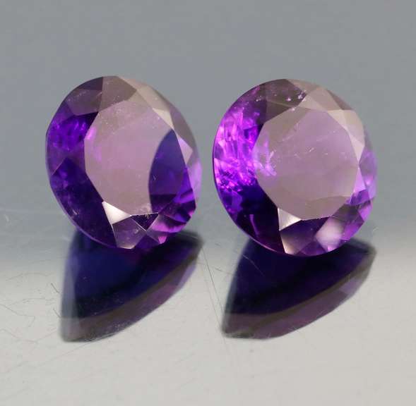 Glittering grape purple 21.30ct 15mm Amethyst pair