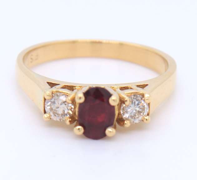 Attractive Yellow Gold Ruby with Diamond Ring