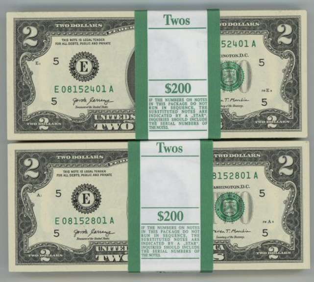 2 Gem Bank-Sealed Packs Series 2017-A $2 Bills in Sequence (E)