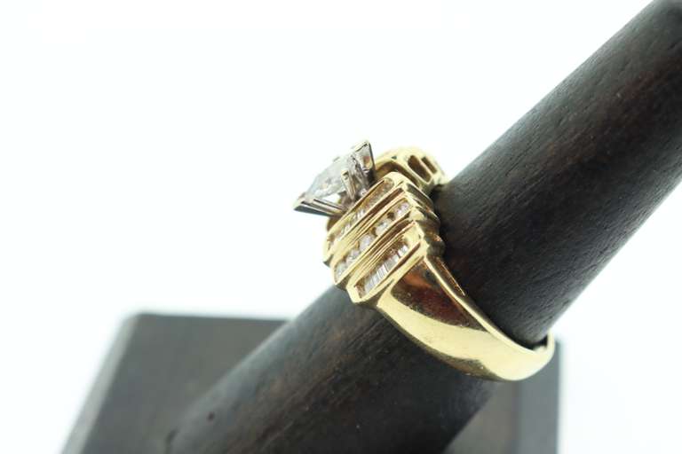 LADIES 14K GOLD AND DIAMOND ENGAGEMENT RING