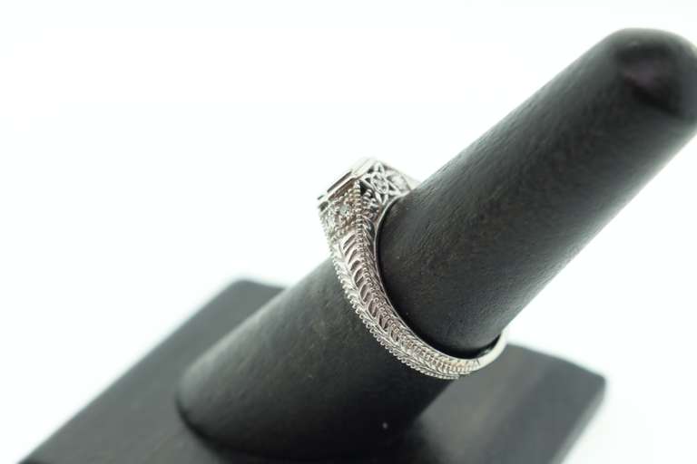 LADIES 10K WHITE GOLD AND DIAMOND RING