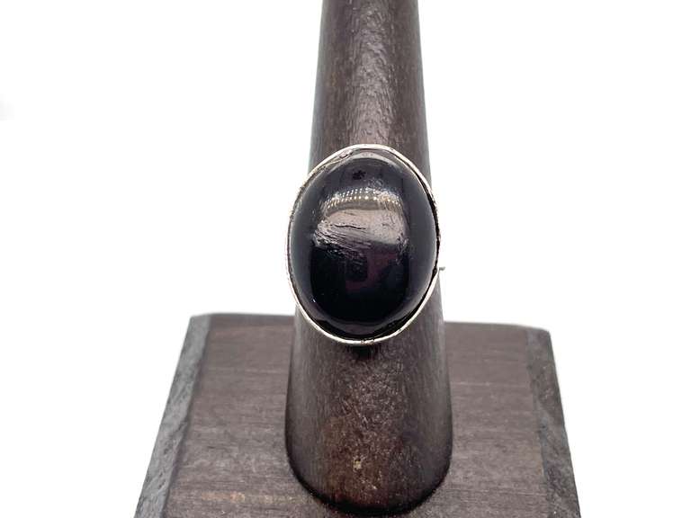 🕷Hello, Gourd-geous!🕷 Oval Black Onyx Tibetan Silver Ring