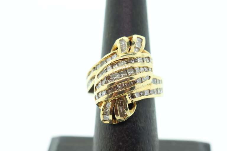 LADIES 2.50 CARAT PRINCESS CUT DIAMOND RING, 14K GOLD