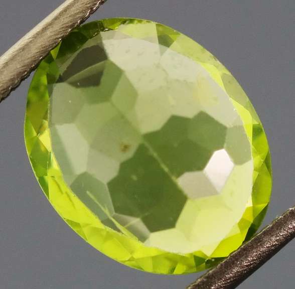 Large 2.48ct Burma green Peridot