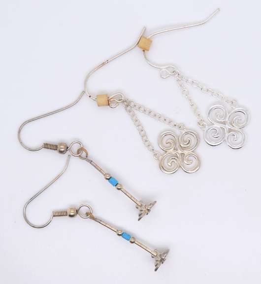 Lot of 2 Vintage 925 Sterling Silver Dangle Earrings