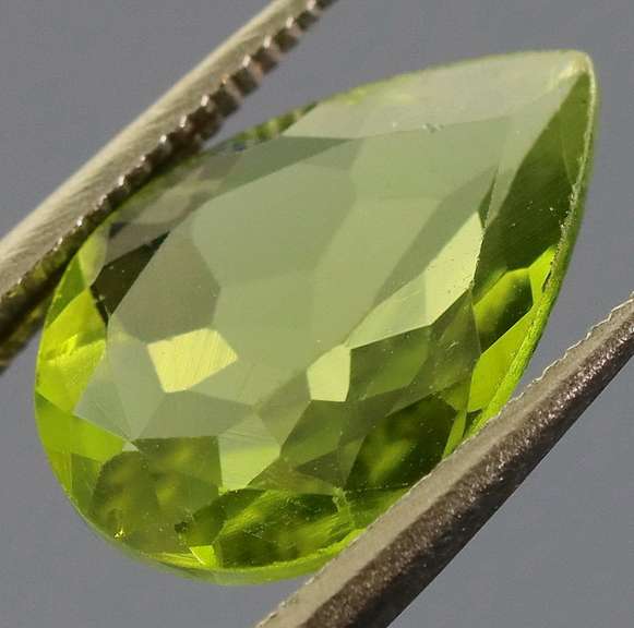 Excellent 2.08ct Burma green Peridot