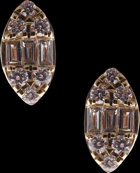 Eye Pleasing 18kt Yellow Gold Oval Diamond Studs