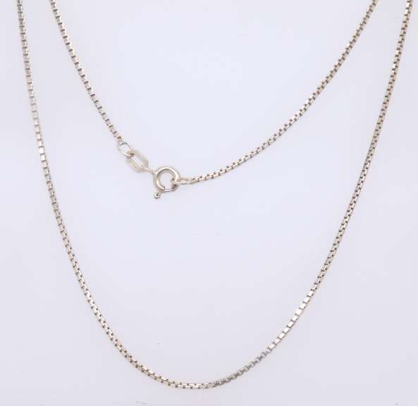 Vintage Sterling Silver Italian Box Chain Necklace