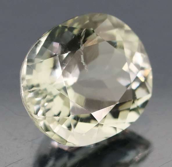 Stunning 6.17ct platinum green Amethyst
