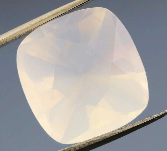 Shimmering 10.62ct  Moonstone