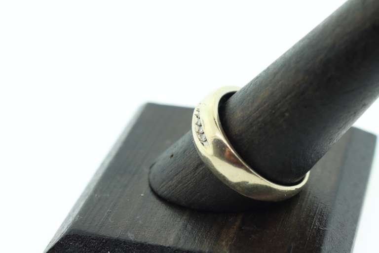 MENS 10K GOLD AND DIAMOND BAND