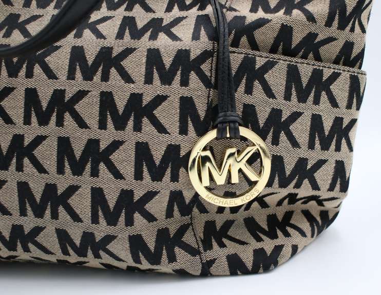 Micheal Kors Jet Set Tote