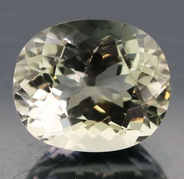 Stunning 6.17ct platinum green Amethyst