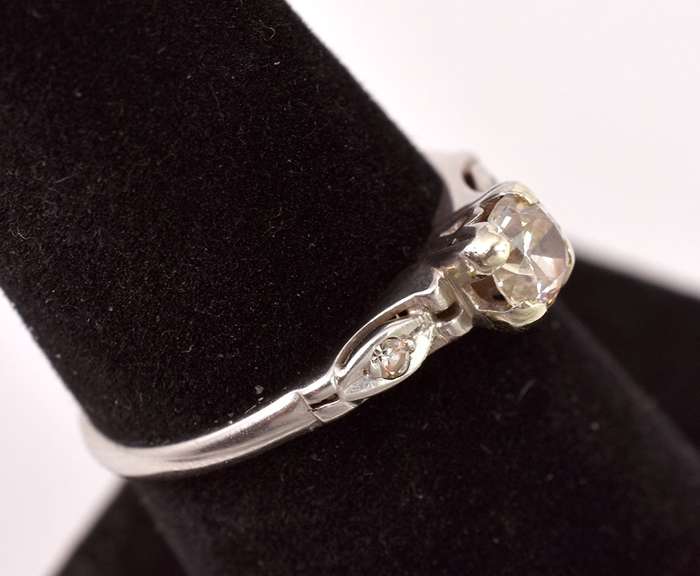 Incredible 0.45CTS Diamond Ring in Platinum