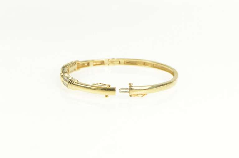 14K Yellow Gold 0.50 Ctw Diamond Cluster Banded Oval Bangle Bracelet