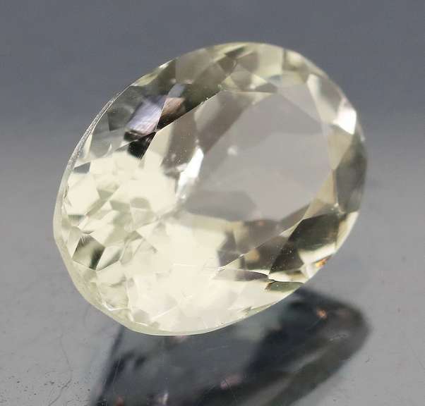 Brilliant 5.79ct platinum green Amethyst