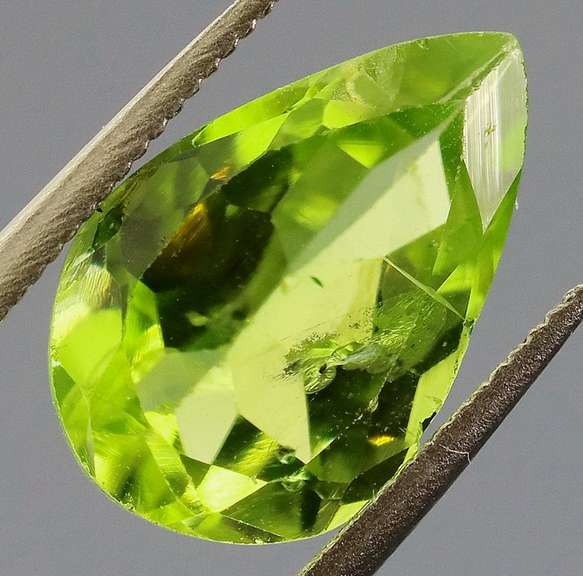 Large 2.50ct Burma green Peridot