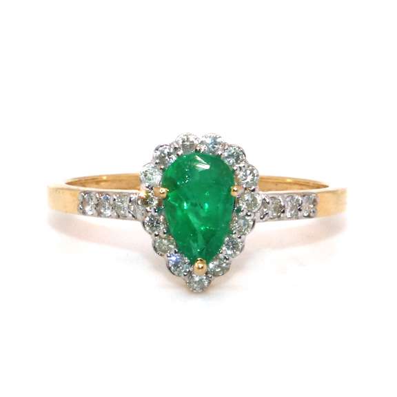 Elegant 14kt Emerald and Diamond Ring