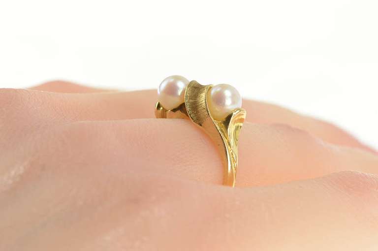 14K Yellow Gold 1960's Pearl Classic Bypass Curvy Statement Ring
