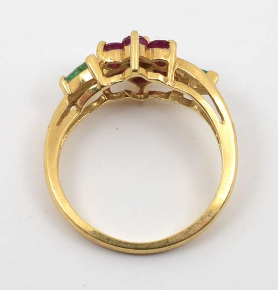Nice Ruby and Emerald Ring