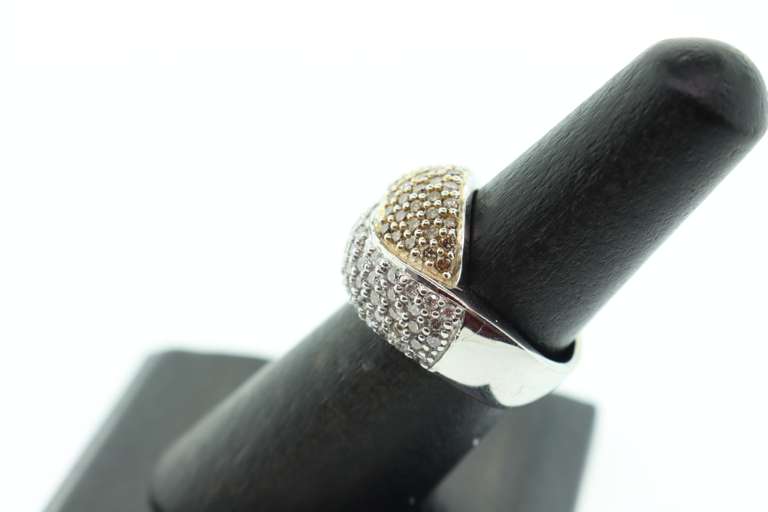 LADIES 14K WHITE GOLD AND DIAMOND BAND
