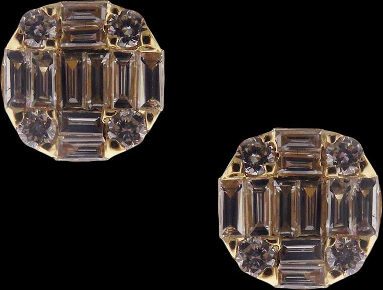 Classic 18kt Yellow Gold Diamond Studs