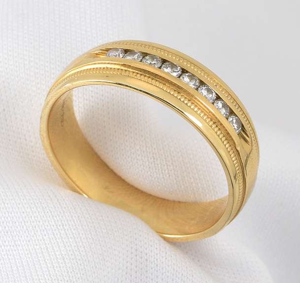 Easy to Wear 14k Man's Diamond Band