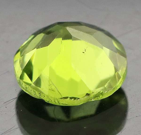Vivid spring green 1.66ct untreated Peridot solitaire