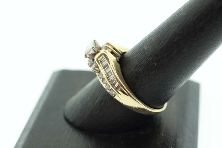 LADIES 14K DIAMOND ENGAGMENT RING