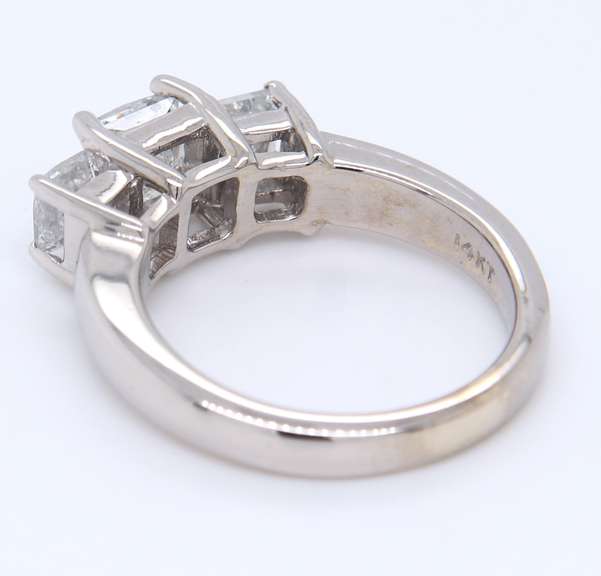 Majestic White Gold 2cts Three Princess Cut Diamond Anniversary Ring
