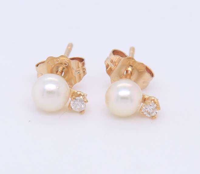 Elegant White Fresh Water Pearl and Diamond Stud Earrings