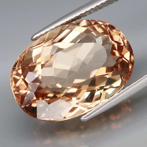 Amazing 18.52ct amber Imperial Topaz
