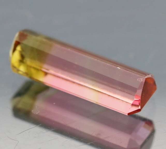 Bi-color! Eye clean! 2.59ct natural watermelon Tourmaline!