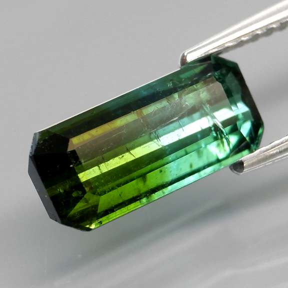 Elegant 2.68ct untreated bi-color Tourmaline