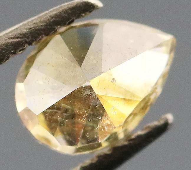 Sparkle factory! .29ct golden Diamond