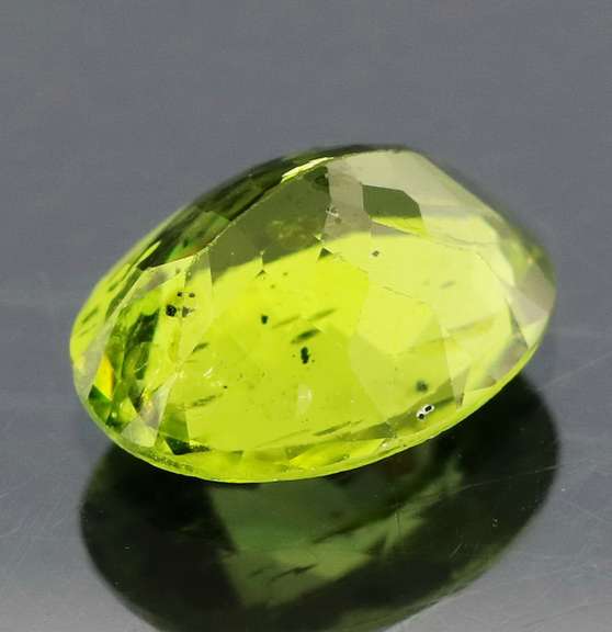Great 2.75ct Burma green Peridot