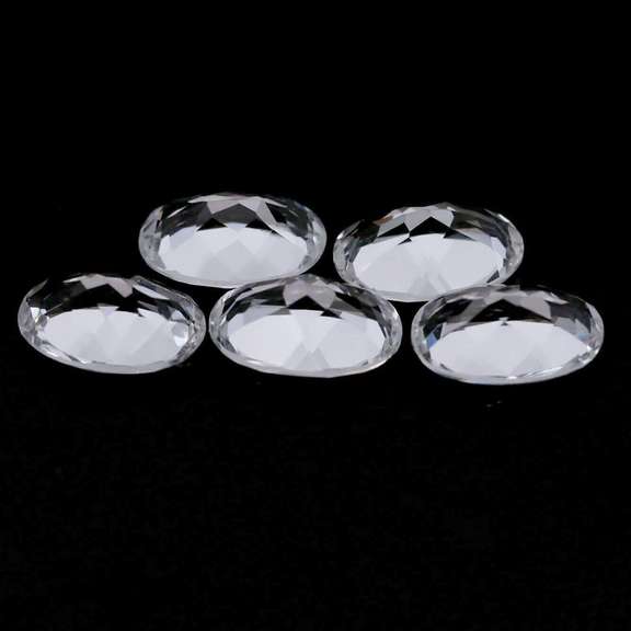 Glittering 14.65ct UNHEATED diamond white Topaz set