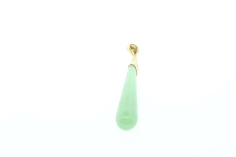 14K GOLD DIAMOND AND JADE PENDANT