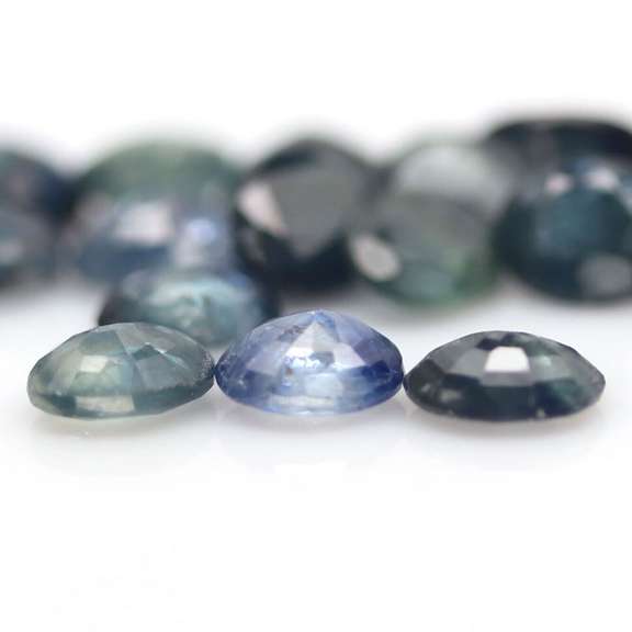 Heated only! 8.24ct oval cut Sapphire set